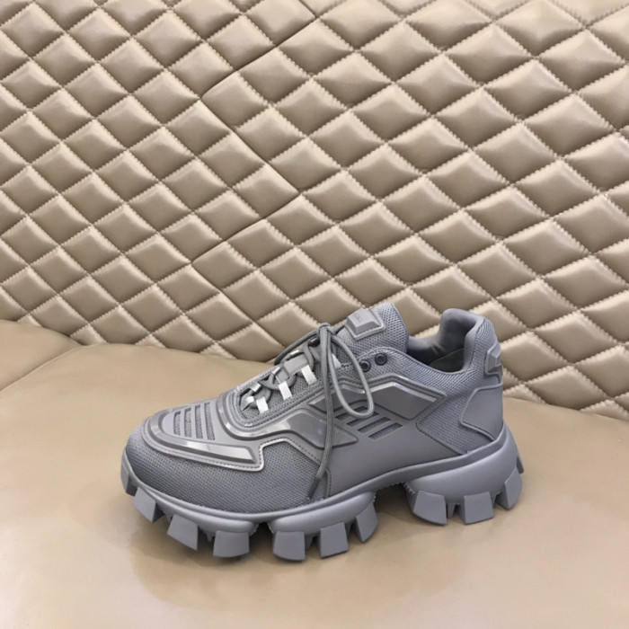 Pra*a sneaker