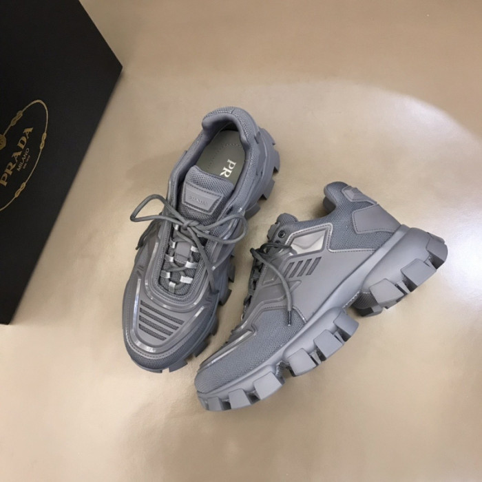 Pra*a sneaker