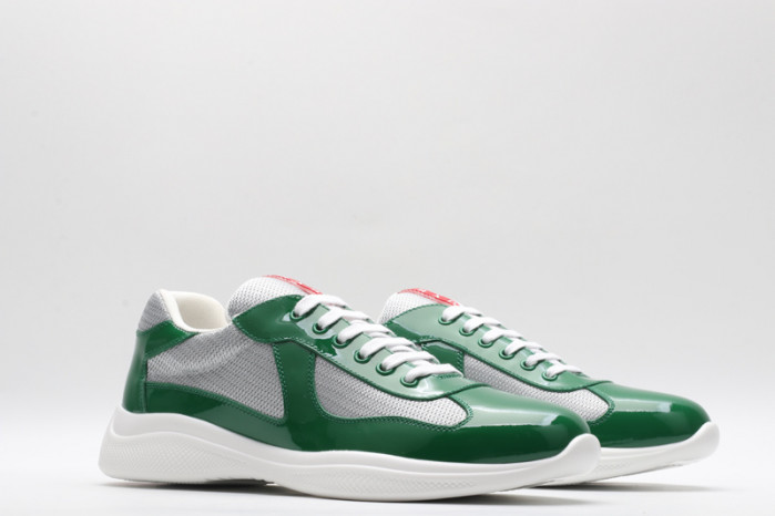 Pra*a sneaker