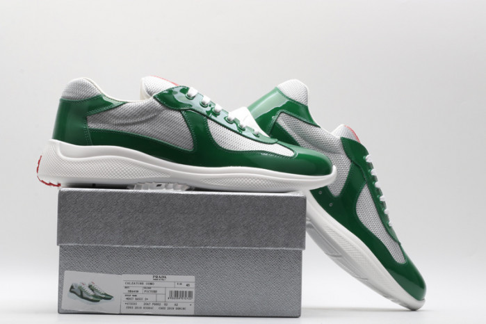Pra*a sneaker