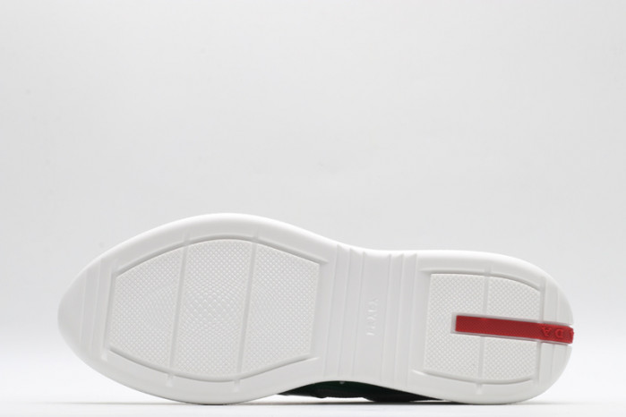 Pra*a sneaker