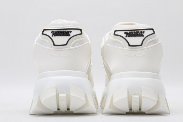 Pra*a sneaker