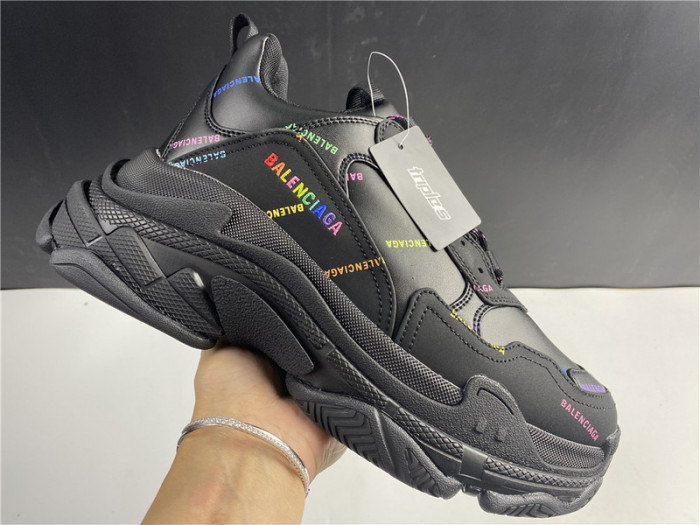 BLCG SNEAKER TRIPLE.S.
