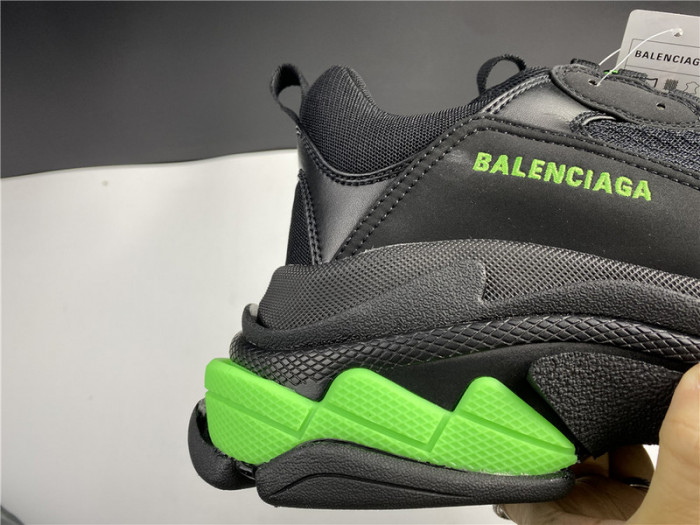 BLCG SNEAKER TRIPLE.S.