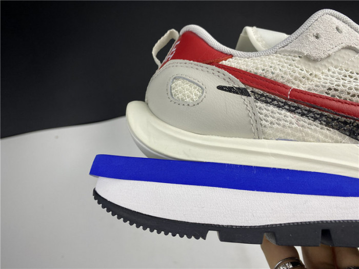 SACAI X VAPORWAFFLE 