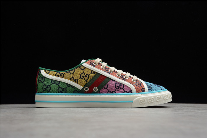 G*u*i sneaker