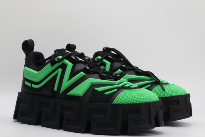 VERS SNEAKERS
