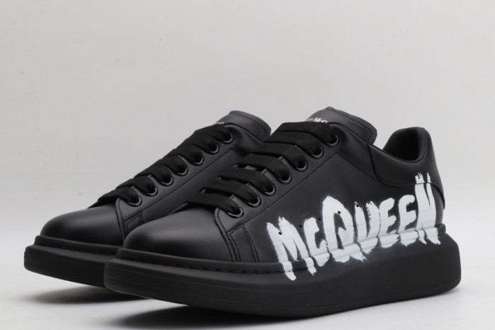 ALEXANDER MCQUEEN OVERSIZED