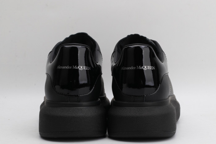 ALEXANDER MCQUEEN OVERSIZED