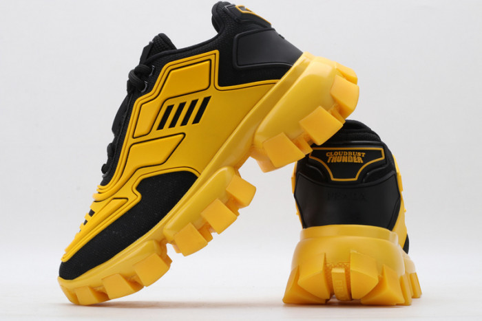 Pra*a sneaker