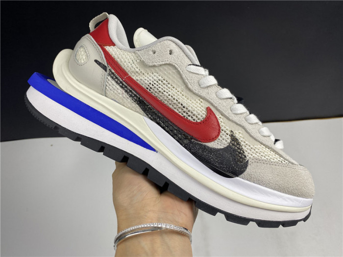 SACAI X VAPORWAFFLE 