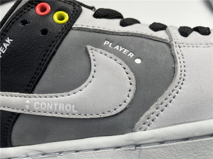Nike sb dunk “VX1000 Comcorder” CV1659 001