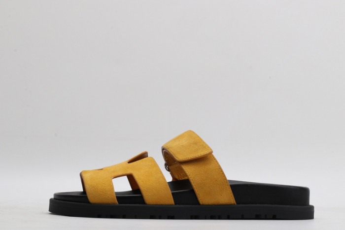 H**mes sandals