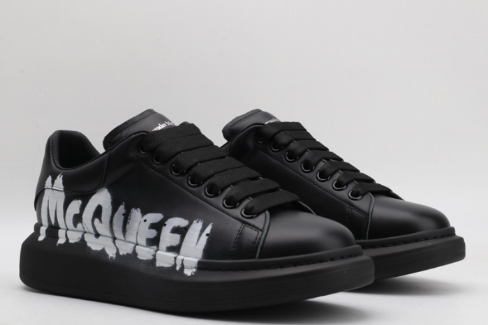 ALEXANDER MCQUEEN OVERSIZED