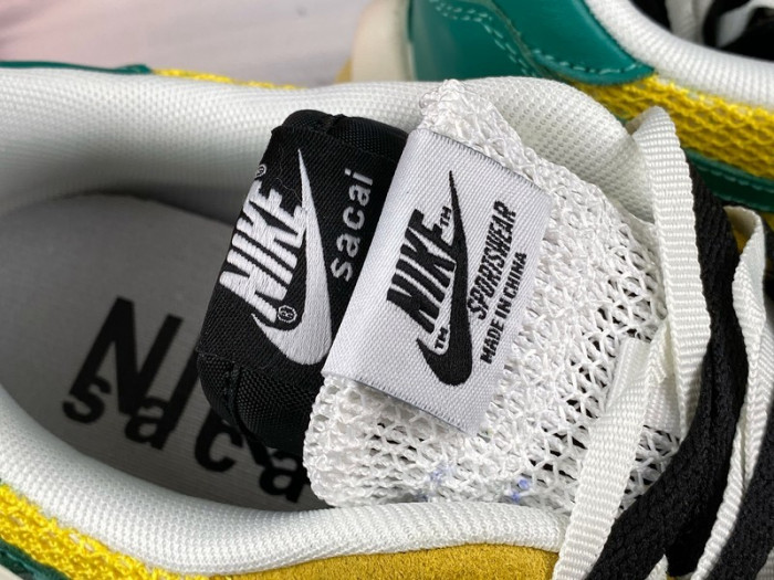 Sacai x Nike Lawaffle Coal Black White BV0073-103