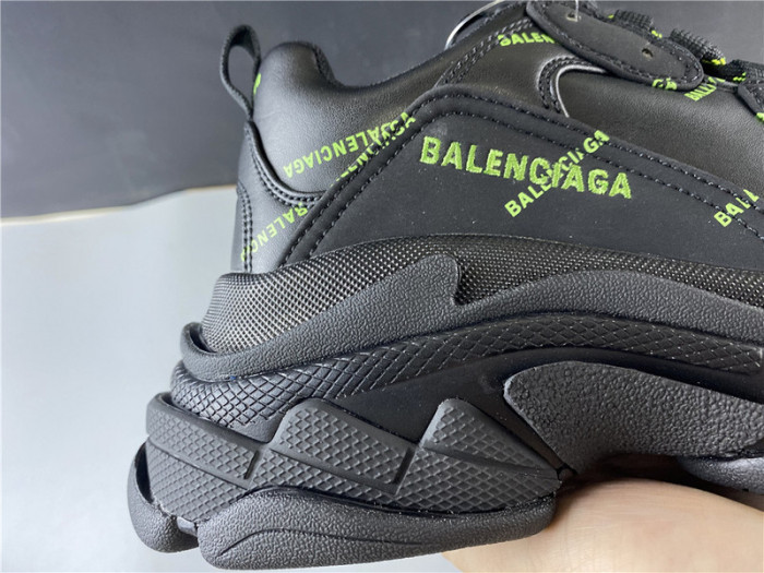BLCG SNEAKER TRIPLE.S.