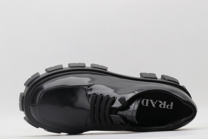 Pra*a shoes