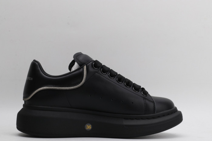 ALEXANDER MCQUEEN OVERSIZED