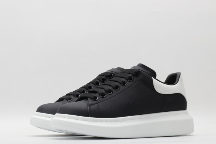 ALEXANDER MCQUEEN OVERSIZED