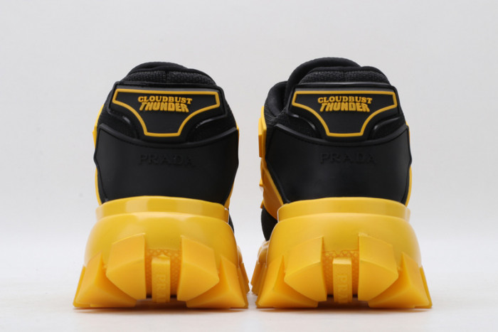 Pra*a sneaker