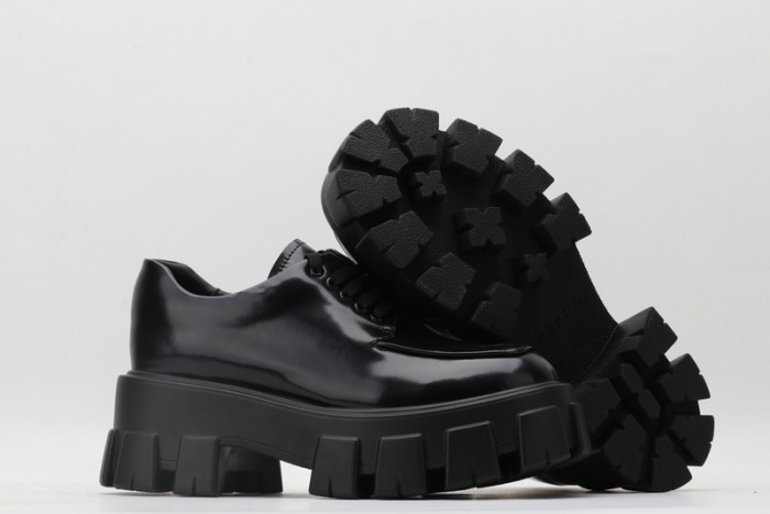 Pra*a shoes