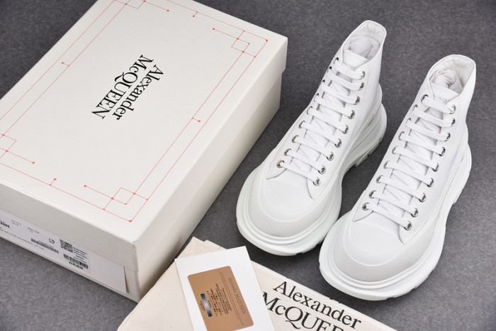 ALEXANDER MCQUEEN OVERSIZED
