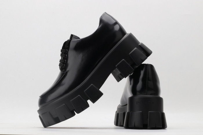 Pra*a shoes