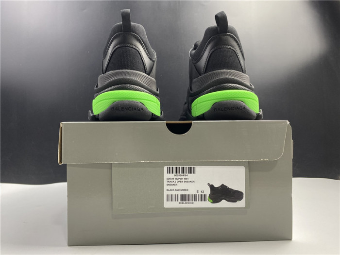 BLCG SNEAKER TRIPLE.S.