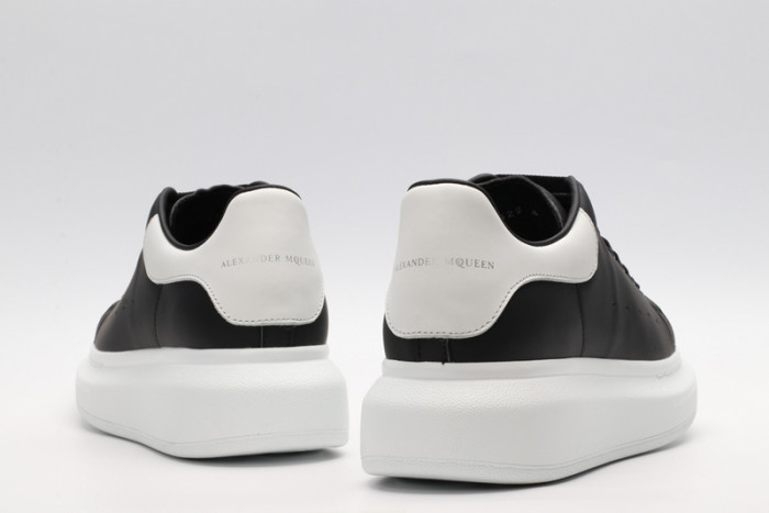 ALEXANDER MCQUEEN OVERSIZED