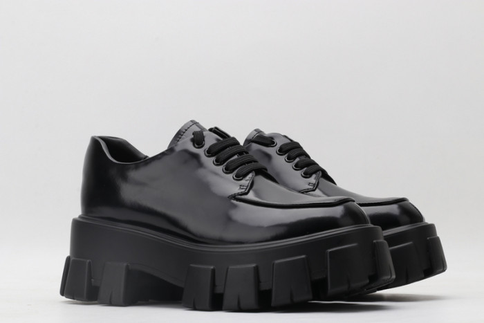 Pra*a shoes