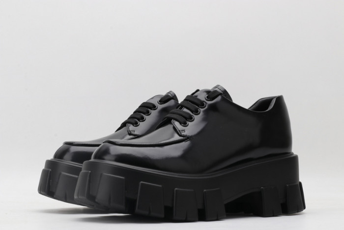 Pra*a shoes