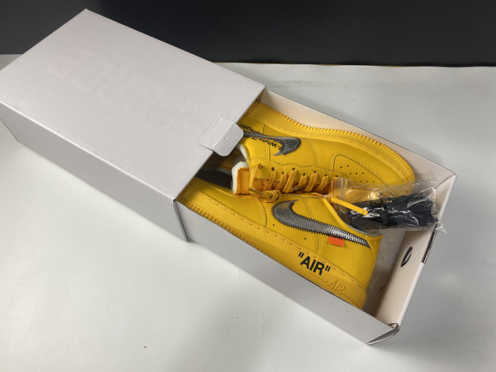 NIKE AIR FORCE 1 UNIVERSITY GOLD DD1876-100