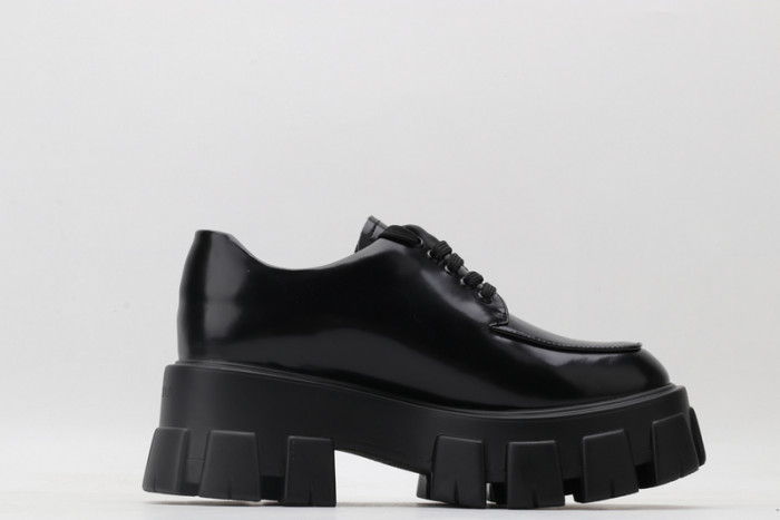 Pra*a shoes
