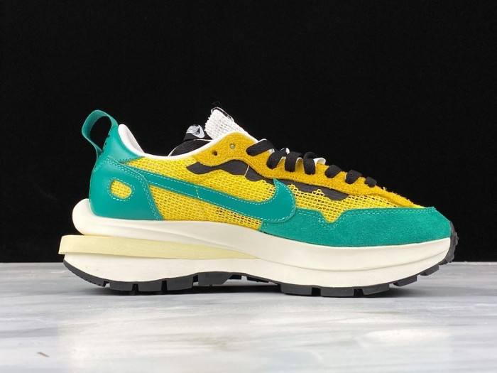 Sacai x Nike Lawaffle Coal Black White BV0073-103