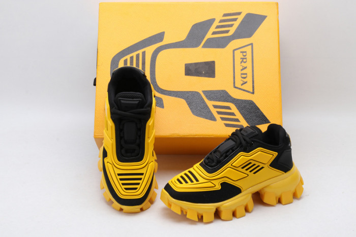 Pra*a sneaker
