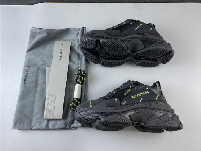 BLCG SNEAKER TRIPLE.S.