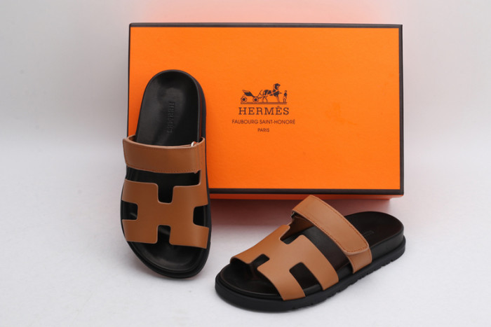 H**mes sandals