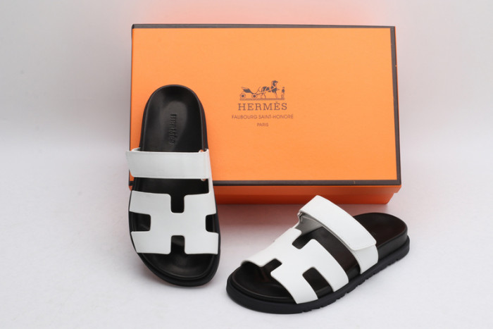 H**mes sandals