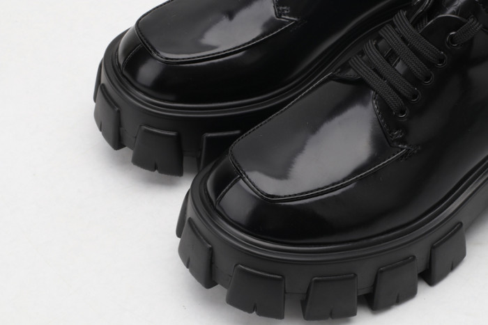 Pra*a shoes