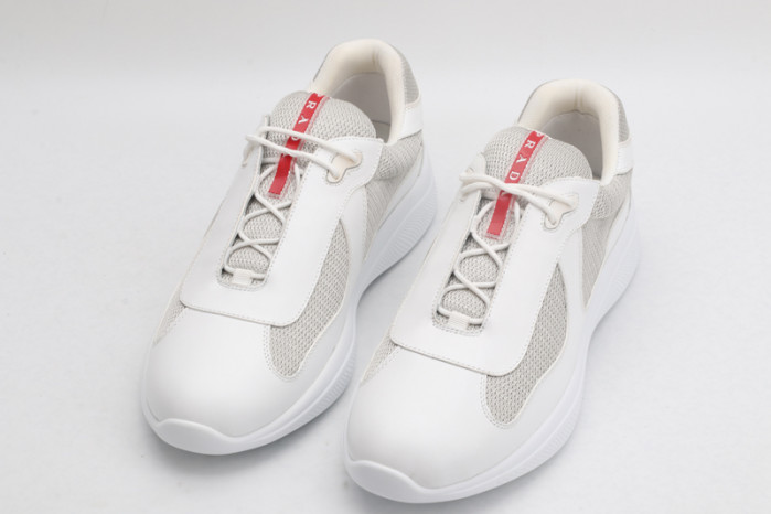 Pra*a sneaker