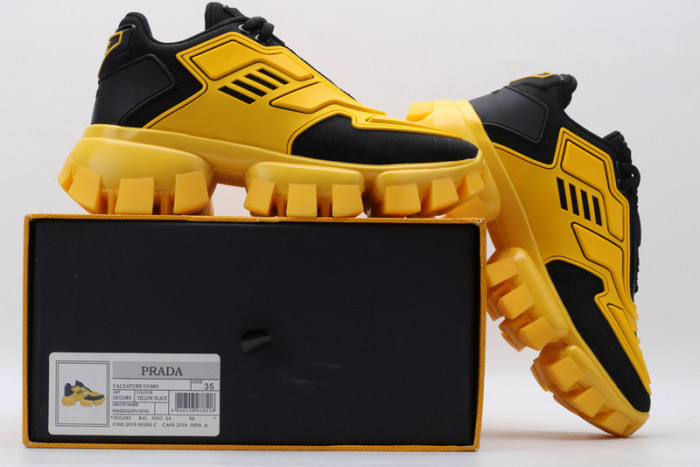 Pra*a sneaker
