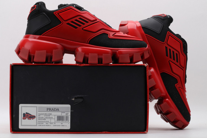 Pra*a sneaker