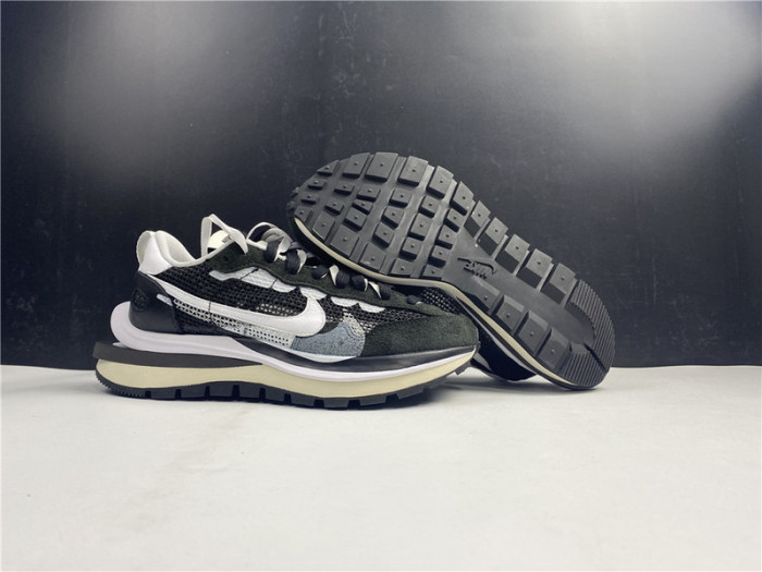 SACAI X NIKE PEGASUA VAPORFLY BLACK WHITE CI9928-001