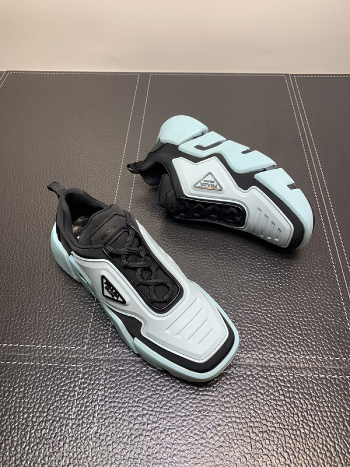 Pra*a sneaker