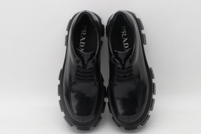 Pra*a shoes