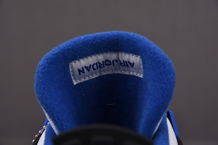 Air Jordan 4 Retro
