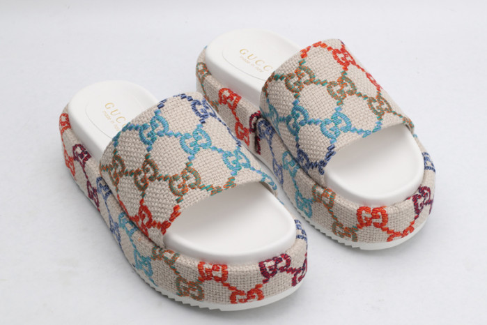 G*u*i sandal