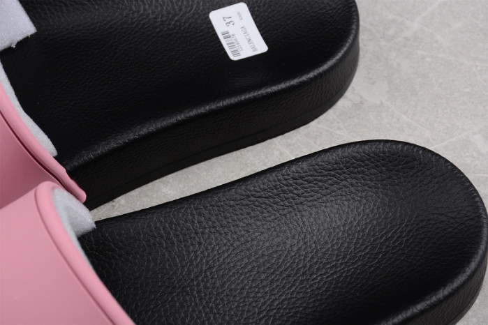 Ba*len*cia*ga slippers