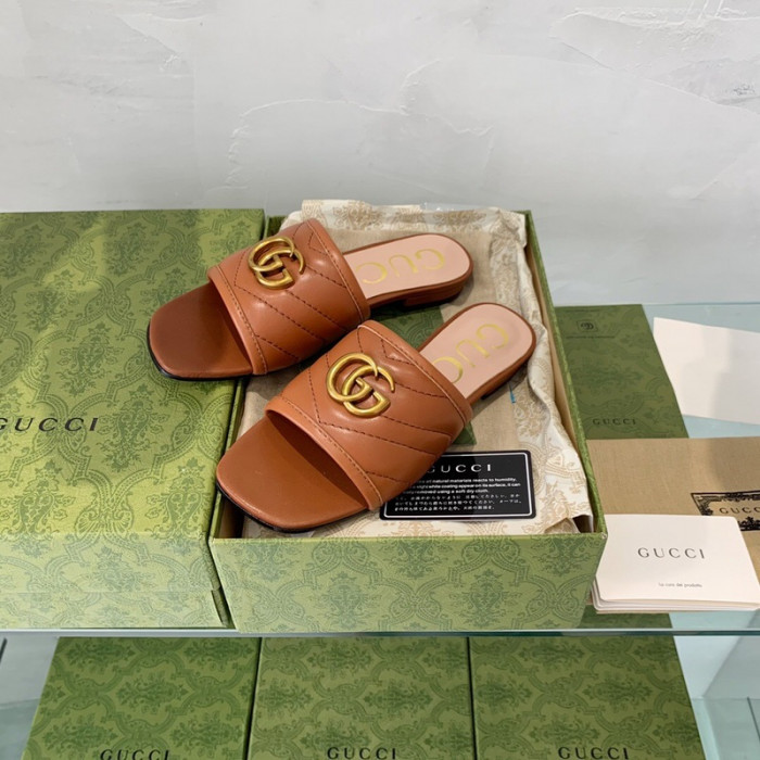 G*u*i sandal