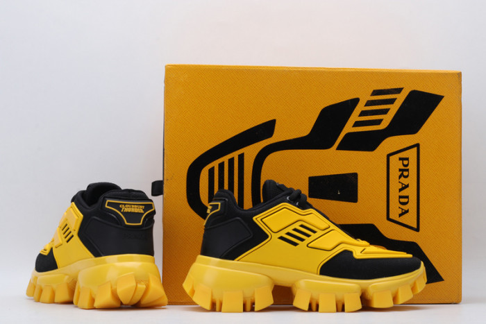 Pra*a sneaker